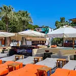 Hotel Sapphire Club