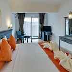Sapphire Club Hotel 4*