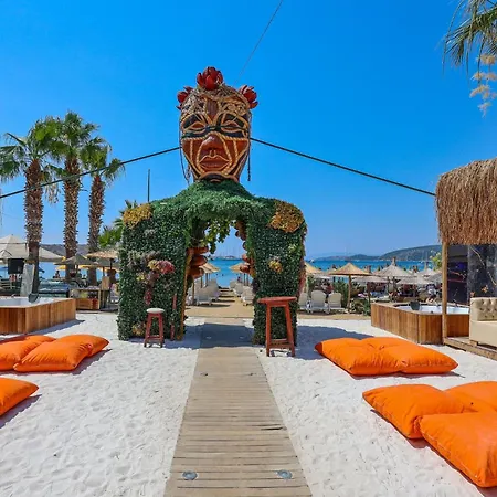 Sapphire Club Hotel