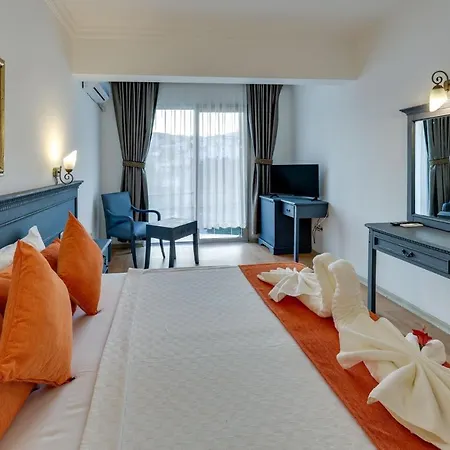 Sapphire Club Hotel 4*