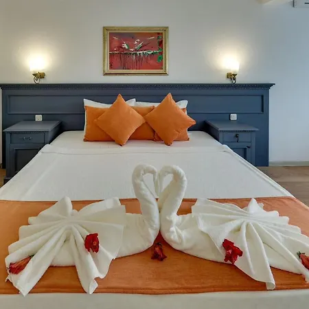 Otel Sapphire Club