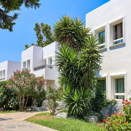 Отель Sapphire Club